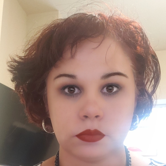 Meet your Posher, Chelsey - Picture 3 of 4